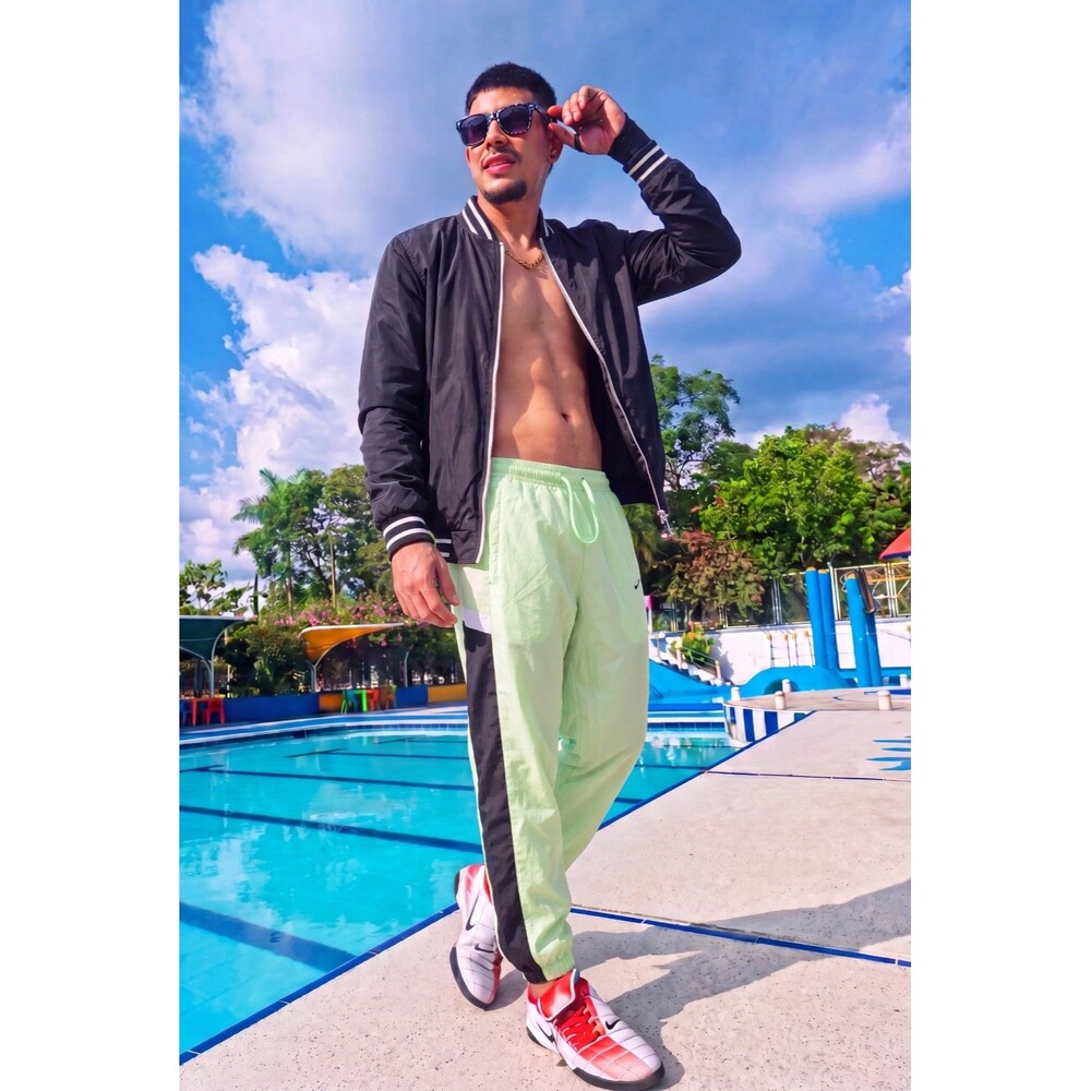 Nike Vintage Rare Throwback Nylon Pants Trackpants Joggers Green Neon Medium